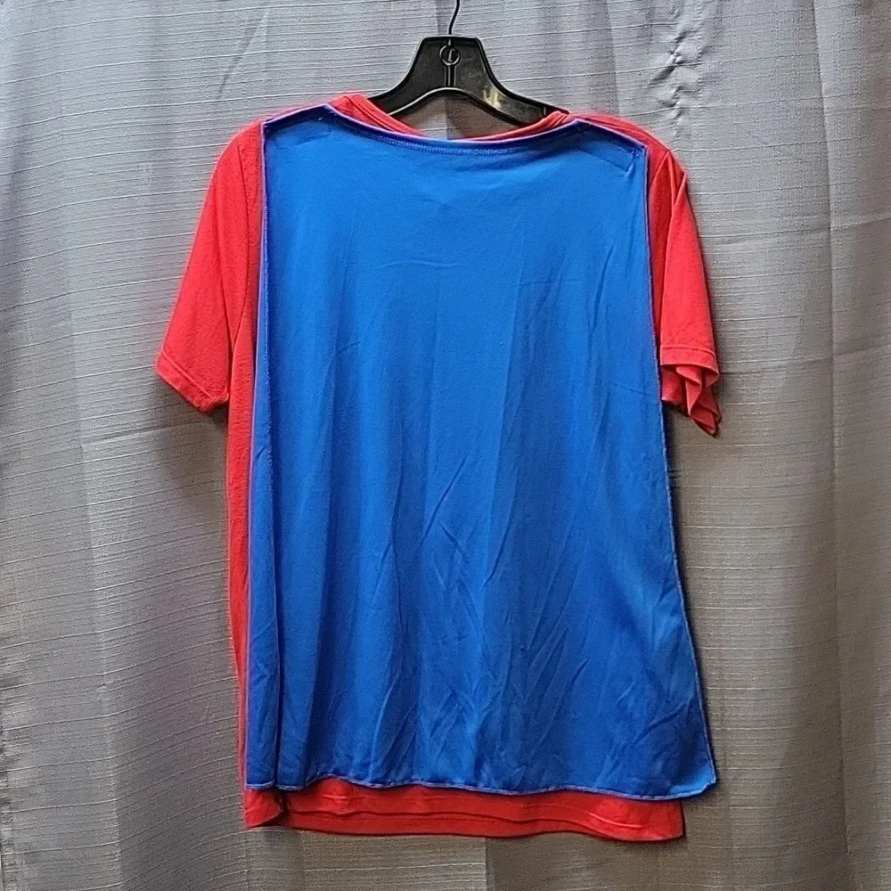DC Comics Wonder Woman Textured Logo T-Shirt Detachable‎ Cape Womens Large